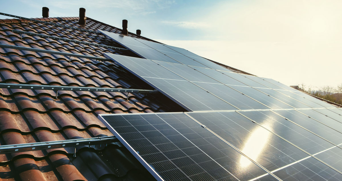 Impianto fotovoltaico installato su tetto di abitazione
